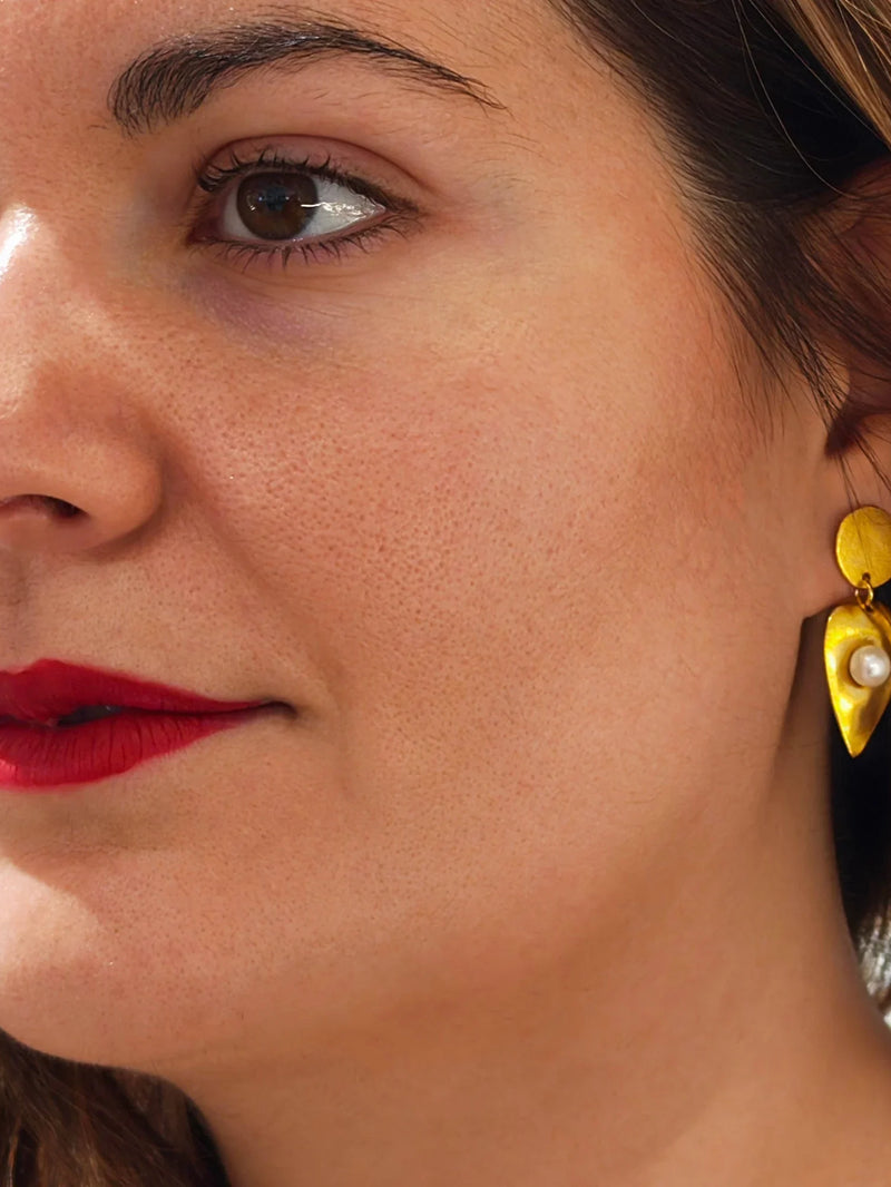 Pearl earrings by Athenart