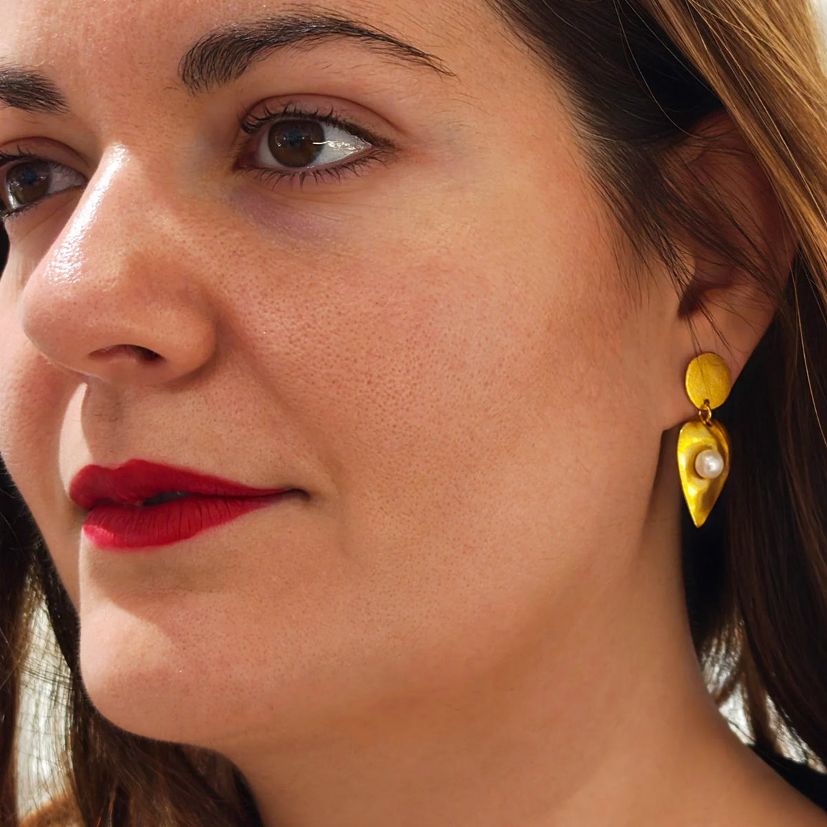 Pearl earrings by Athenart