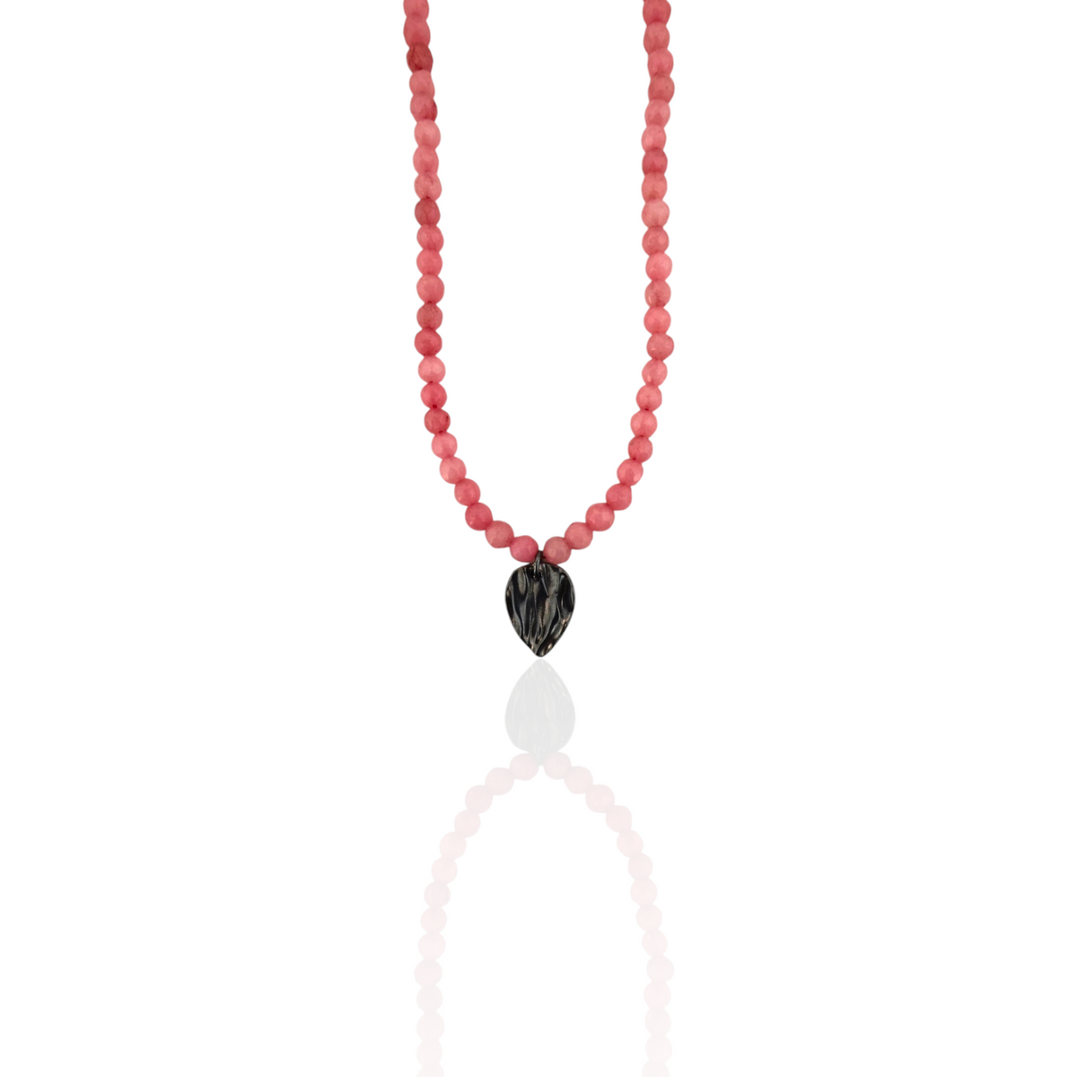 Rose jade beaded necklace with black Peplos drop charm, 40–42 cm