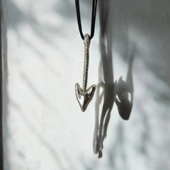 Unisex silver arrow head pendant - Athenart 
