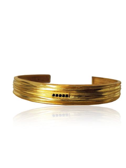 Thin Peplos Flow cuff bracelet in gold-plated silver with black zircons – Athenart.