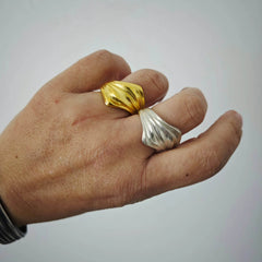 Wavy fold silver ring - Athenart 