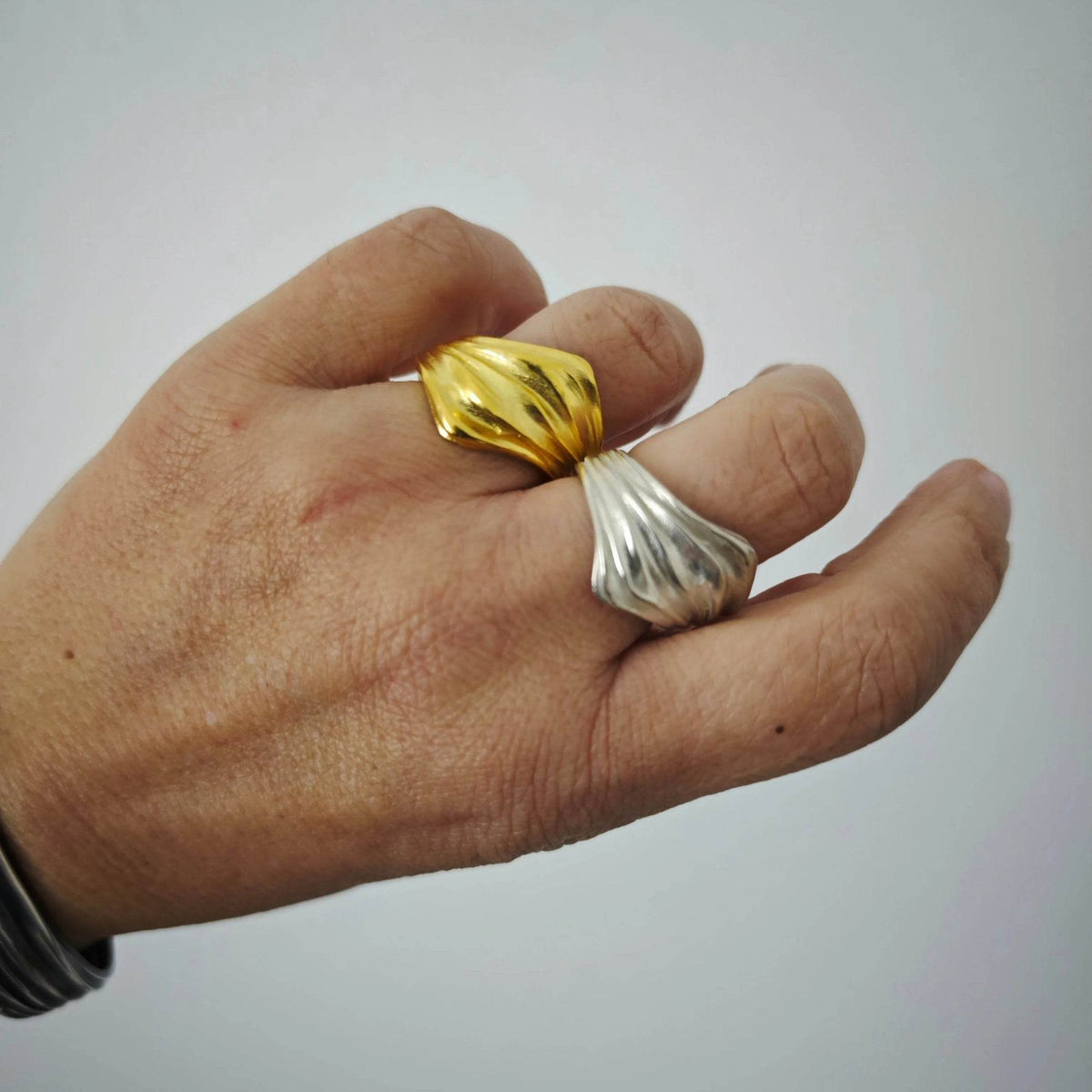 Wavy fold silver ring - Athenart 