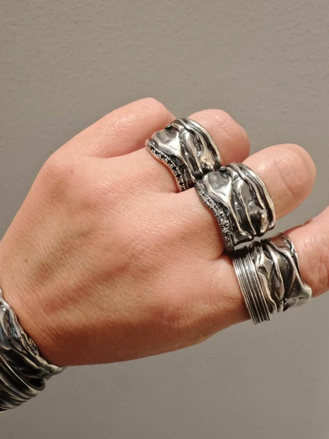 Athenais Nots ring with white or black zircon, wilde, bold dramatic design for powerful women 