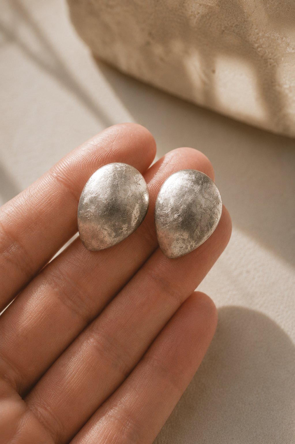 Hidden Treasures – Kelifos Pebble Stud Earrings