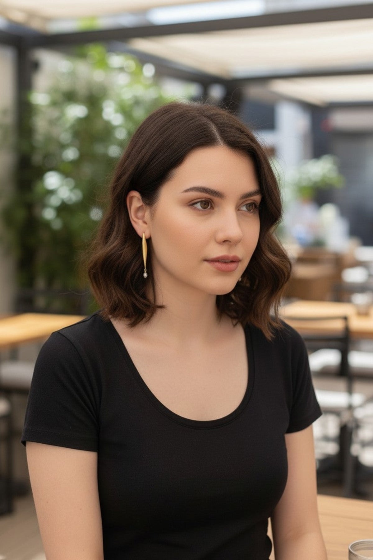 Long dangle silver earrings with pearls 