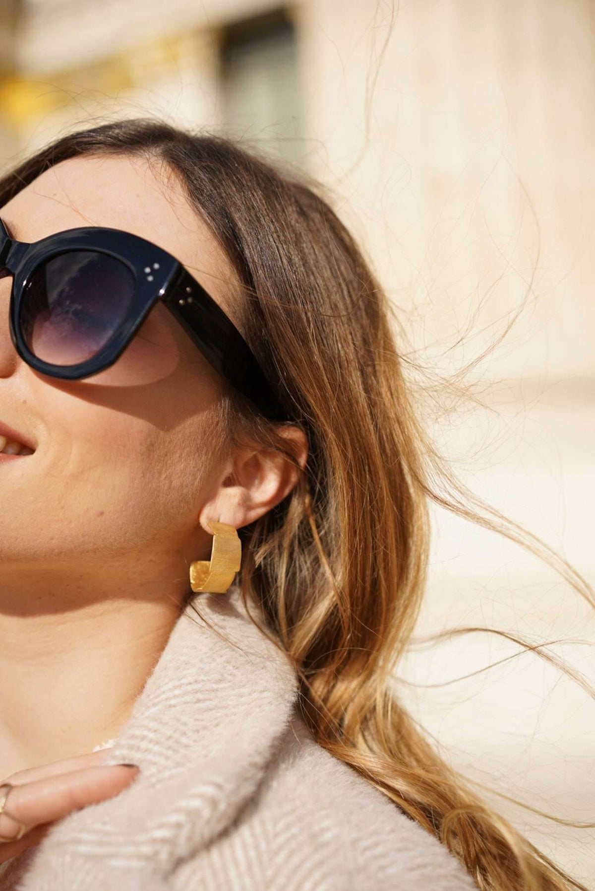 Block Textured Hoop Earrings - Athenart 