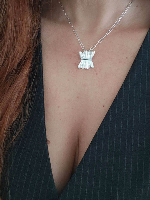 Elegant Silver charm necklace - Athenart 