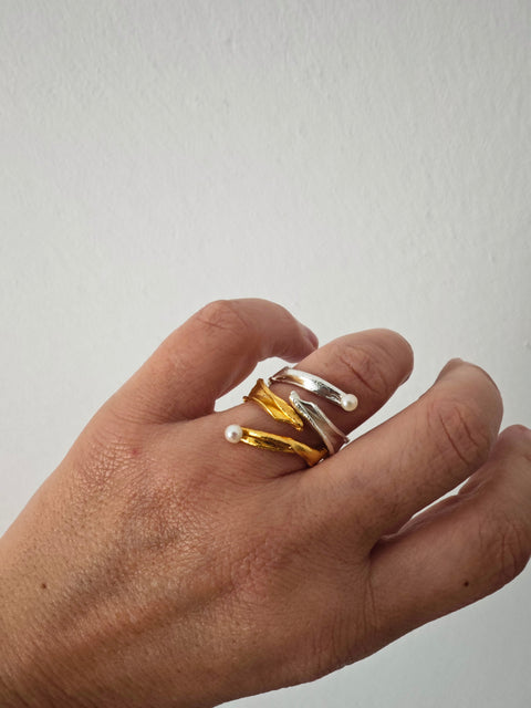 Peplos Pearl Wrap Ring