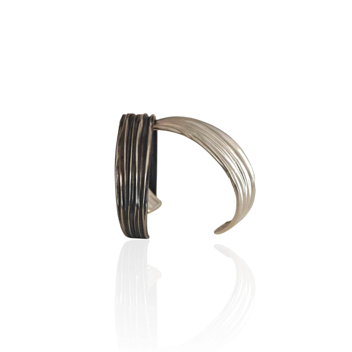 Peplos Wavy Cuff Bracelet - Athenart 