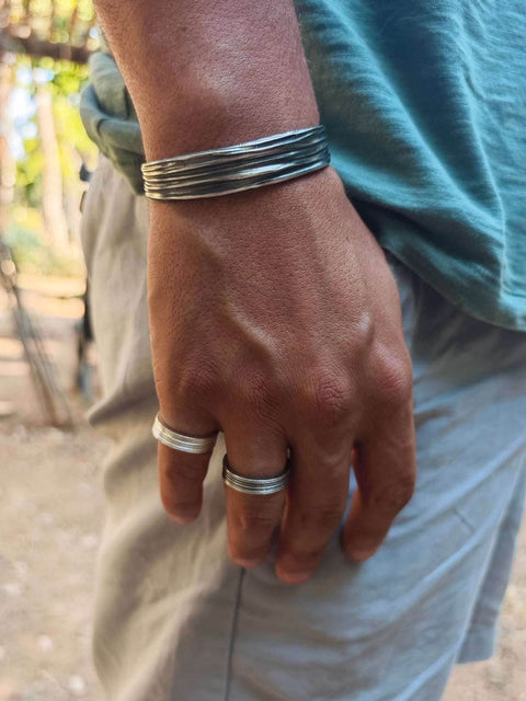 Peplos Wavy Cuff Bracelet - Athenart 