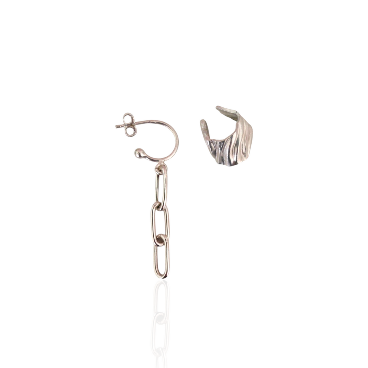 Sculptural Ear Cuff and Chain Link Set by Athenart in Silver 925 with one ear cuff and chain drop earring