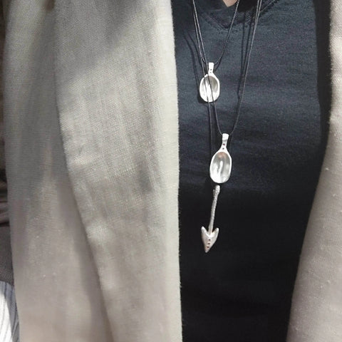 Unisex silver arrow head pendant - Athenart 