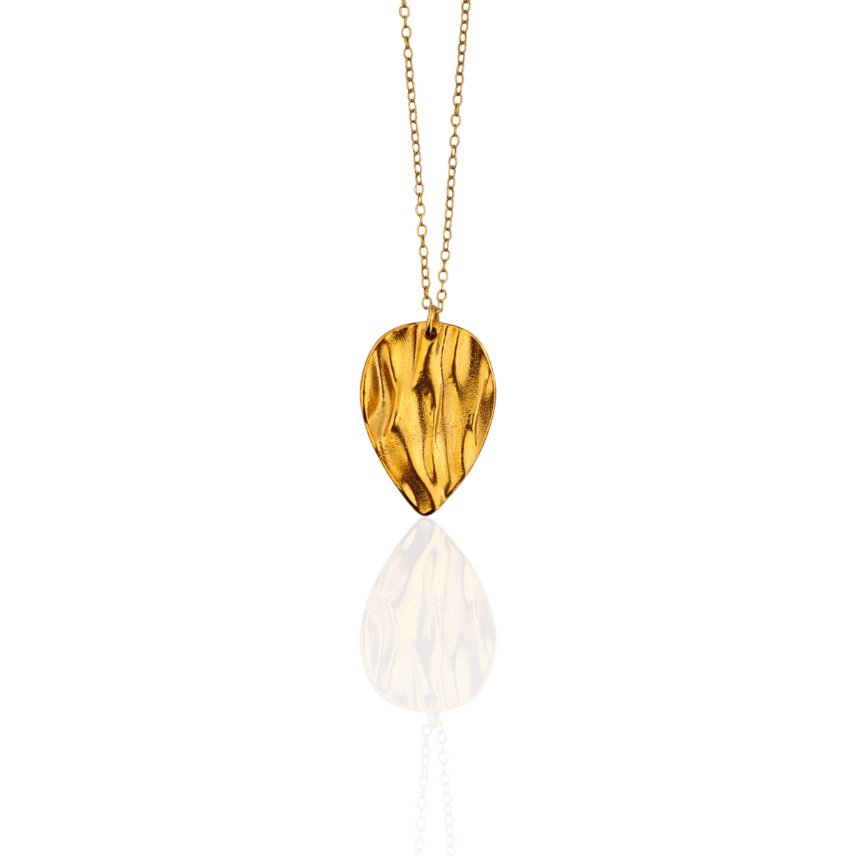 Peplos Wavy Drop charm necklace in gold-plated silver on 40–42 cm chain – Athenart