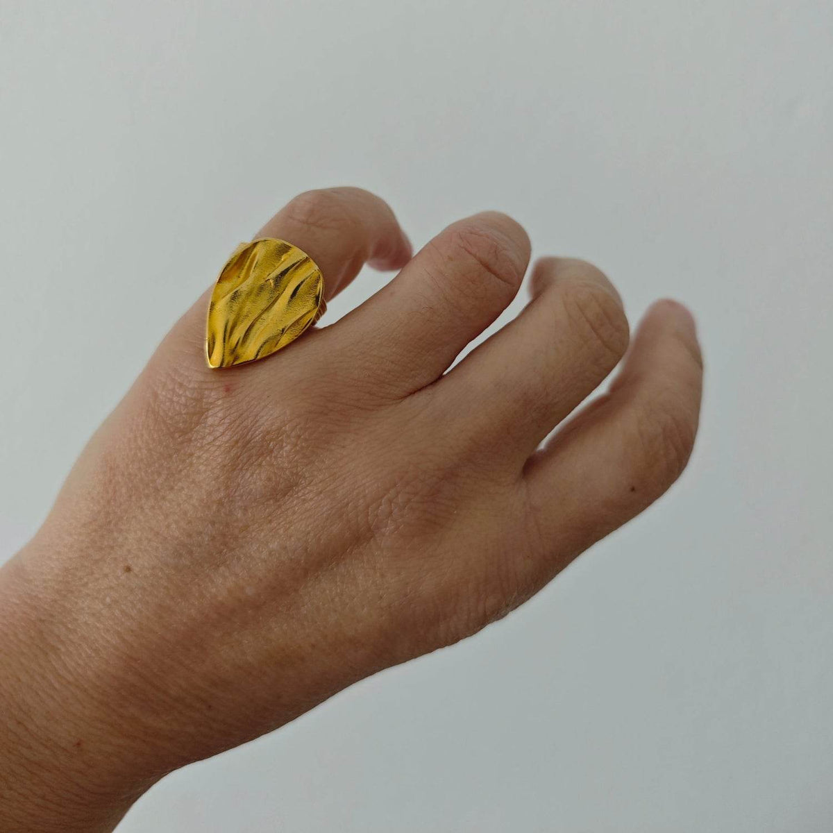 Peplos Wavy Drop Ring - Athenart 